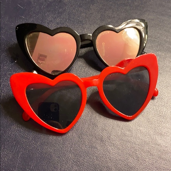 Pair Of Heart Sunglasses - Picture 2 of 5